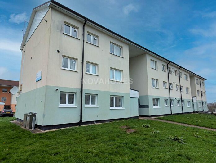 2 Bedroom Flat For Sale In Kenn Close, Plymouth, PL5