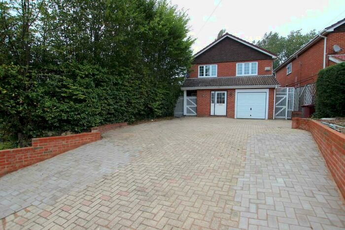 4 Bedroom House To Rent In Cressingham Road, Reading, RG2