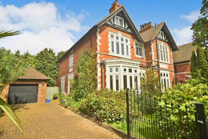 6 Bedroom House To Rent In Radnor Park West, Folkestone, CT19