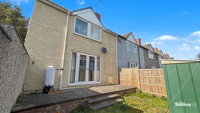 3 Bedroom End Of Terrace House For Sale In Fifth Avenue, Forest Town, NG19