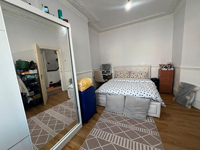 1 Bedroom Studio To Rent In Ilford, IG1