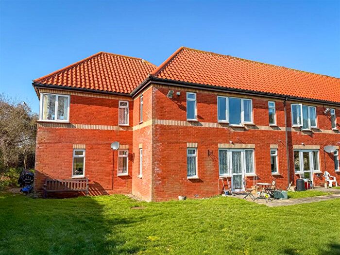 Studio For Sale In Little Holland Hall, Hall Crescent, Holland-On-Sea, Essex, CO15