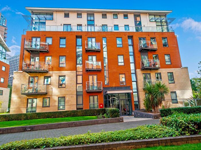 1 Bedroom Apartment For Sale In Gotts Road, Leeds, LS12