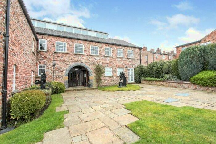 1 Bedroom Flat To Rent In Pinfold Street, Macclesfield, SK11