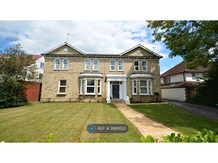 2 Bedroom Flat To Rent In Coombe Lane, London, SW20