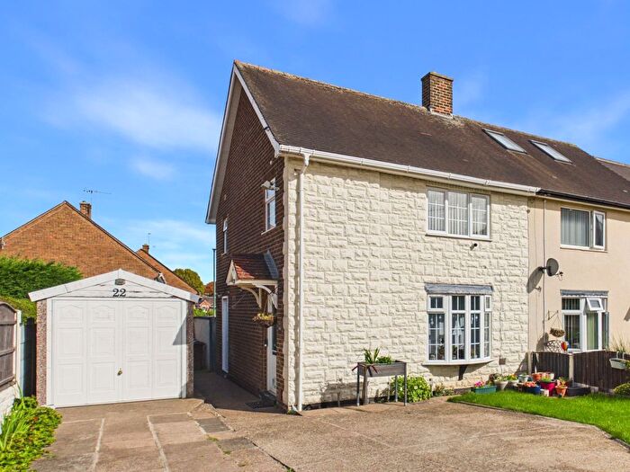 3 Bedroom Semi-Detached House For Sale In Chilvers Close, Bestwood Park, Nottingham, NG5