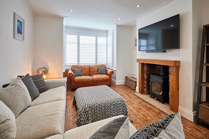 3 Bedroom Flat To Rent In Whitby, YO21