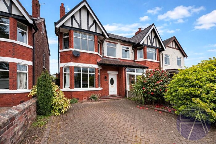 4 Bedroom Semi-Detached House For Sale In Norwood Crescent, Southport, Merseyside, PR9