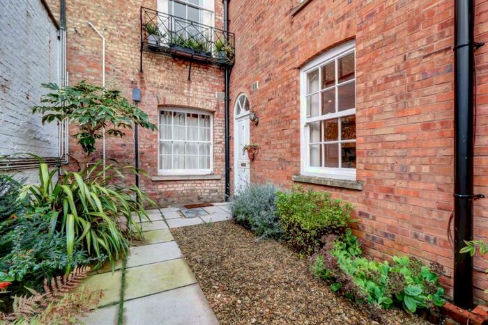 1 Bedroom Flat To Rent In Lansdown, GL50