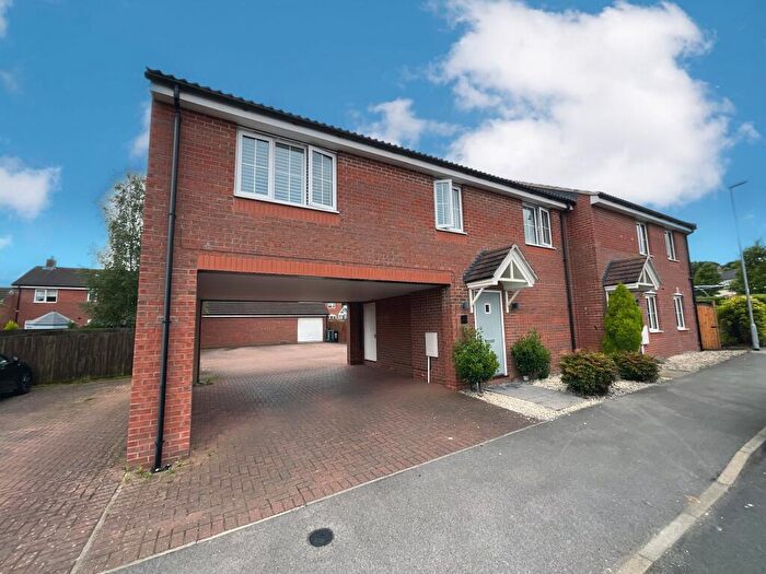 2 Bedroom Town House For Sale In Whitedale Road, Calverton, NG14