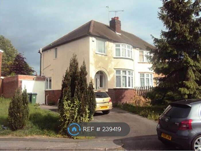 3 Bedroom Semi-Detached House To Rent In Swan Crescent, Oldbury, B69