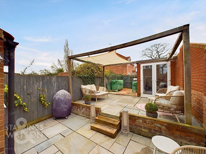 2 Bedroom Semi-Detached House For Sale In High Bungay Road, Loddon, Norwich, NR14