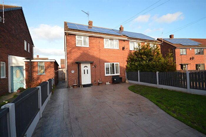 3 Bedroom Detached Bungalow For Sale In Dawtrie Street, Castleford, WF10