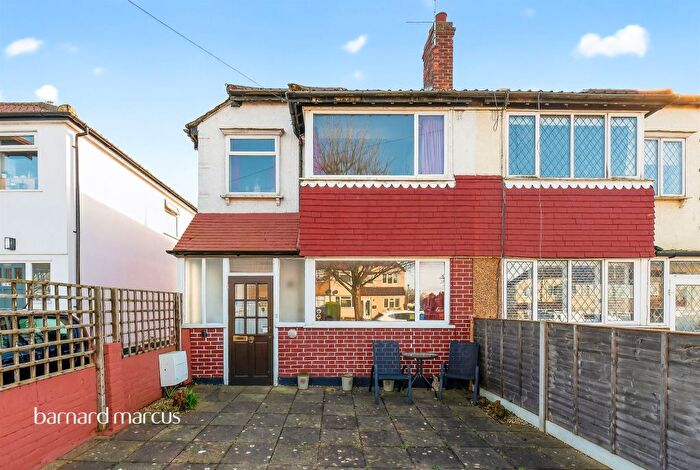 3 Bedroom Semi Detached House For Sale In Green Lane, New Malden, KT3