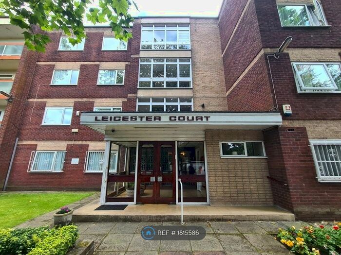 3 Bedroom Flat To Rent In Leicester Court, Salford, M7
