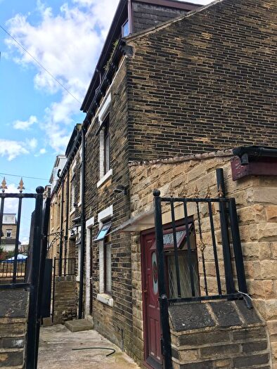 4 Bedroom Terraced House To Rent In Rand Street, Bradford, BD7
