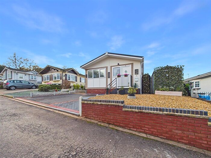 3 Bedroom Park Home For Sale In Lower Lodge Rugeley Road, Armitage, Rugeley, WS15