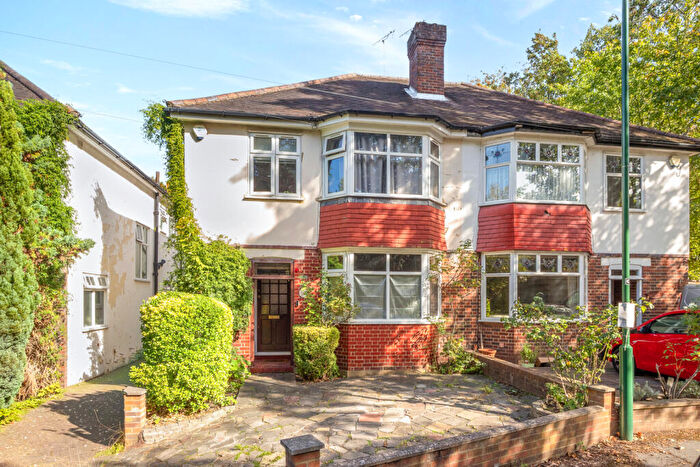 4 Bedroom Semi Detached House For Sale In Camden Gardens, Sutton, SM1