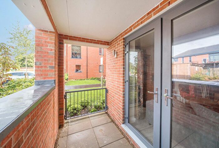 2 Bedroom Flat For Sale In William Morris Close, Oxford, Oxfordshire, OX4