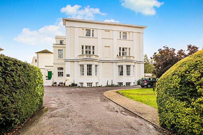 1 Bedroom Apartment For Sale In Park Place, The Park, Cheltenham, Gloucestershire, GL50