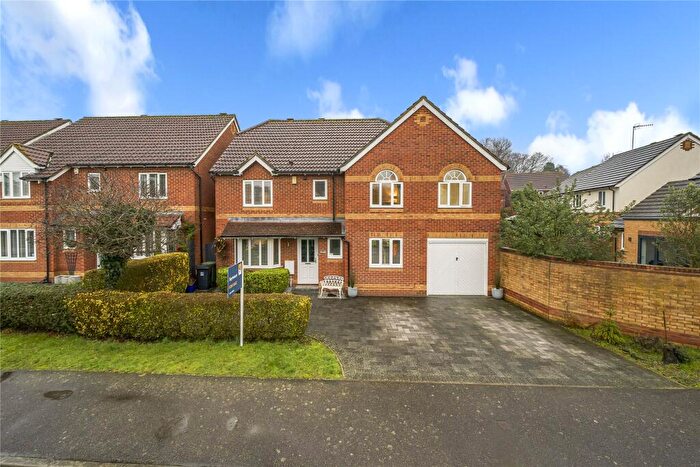 4 Bedroom Detached House For Sale In Percheron Drive, Knaphill, Woking, Surrey, GU21