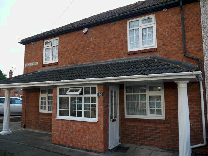 3 Bedroom Town House To Rent In Coleman Road, Leicester, LE5