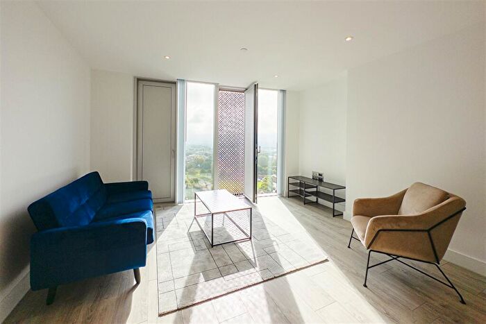 1 Bedroom Apartment To Rent In The Blade, M15