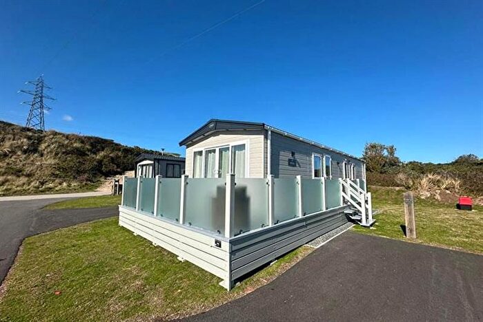2 Bedroom Mobile/park Home For Sale In Loggans Road, Loggans, Hayle, TR27