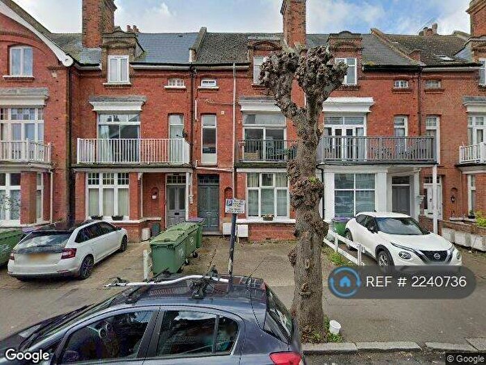 2 Bedroom Flat To Rent In Douglas Avenue, Hythe, CT21