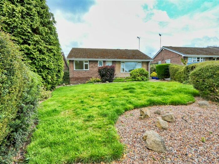 3 Bedroom Detached Bungalow To Rent In Snipe Close, Holymoorside, Chesterfield, Derbyshire, S42