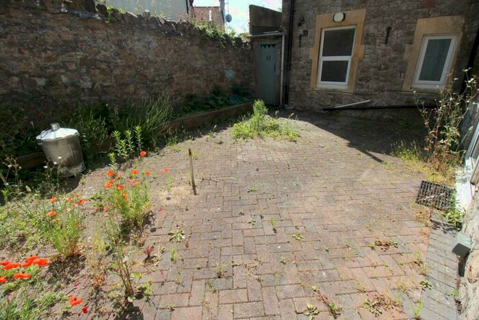 2 Bedroom Apartment To Rent In Shrubbery Walk, Weston-super-Mare, BS23