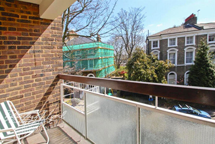 2 Bedroom Apartment To Rent In Alwyne Road, London, N1