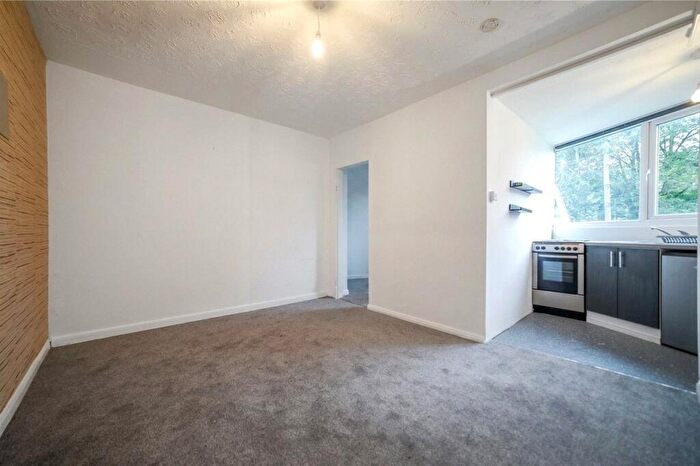 1 Bedroom Apartment To Rent In Hamilton Road, Reading, Berkshire, RG1