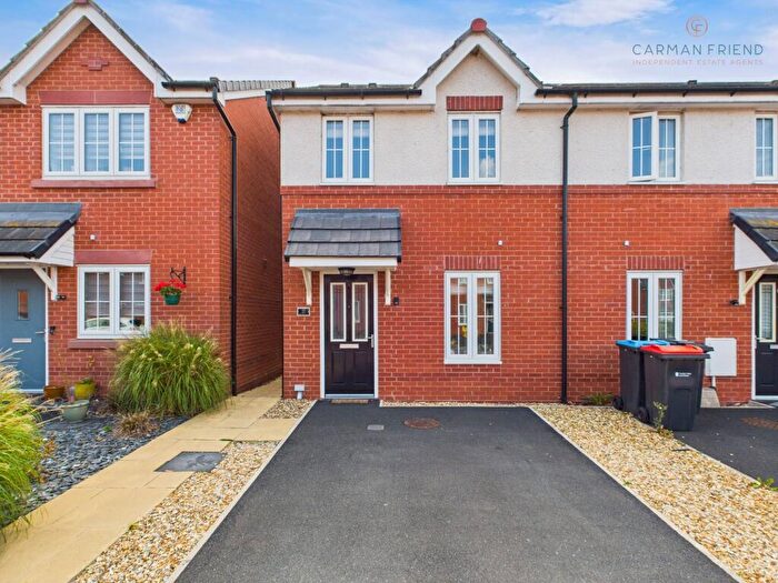 2 Bedroom End Of Terrace House For Sale In Garrison Close, Saighton, CH3