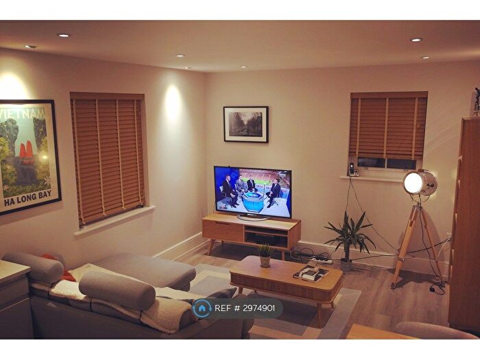 2 Bedroom Flat To Rent In Hart St, Brentwood, CM14