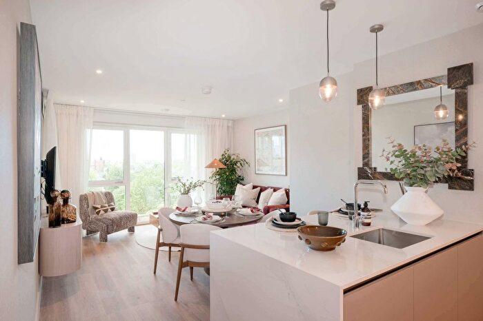 2 Bedroom Flat For Sale In Bow Green, E3