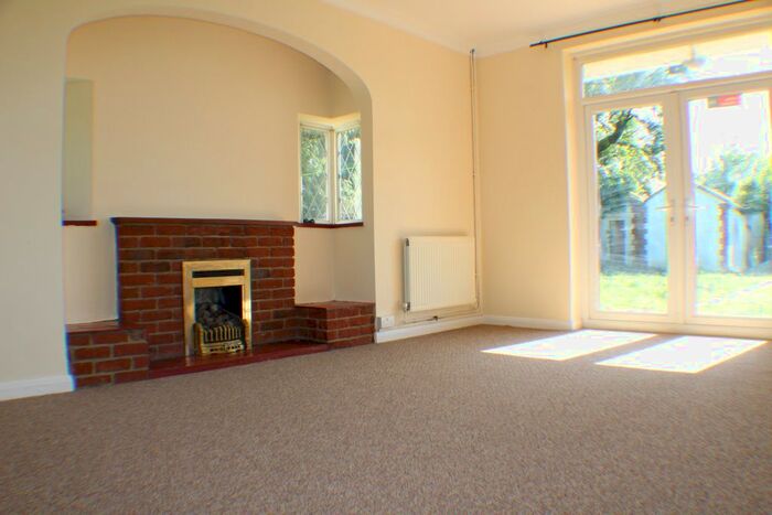 3 Bedroom Detached House To Rent In Limpsfield Road, Warlingham CR6