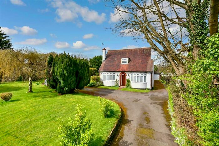 4 Bedroom Detached House For Sale In Ash Road, Ash, Sevenoaks, Kent, TN15