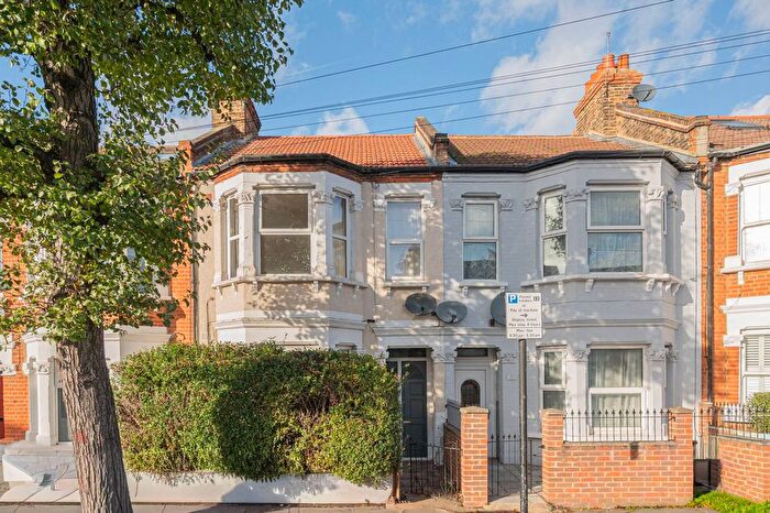 1 Bedroom Flat For Sale In St Cyprians Street, Tooting Broadway, London, SW17