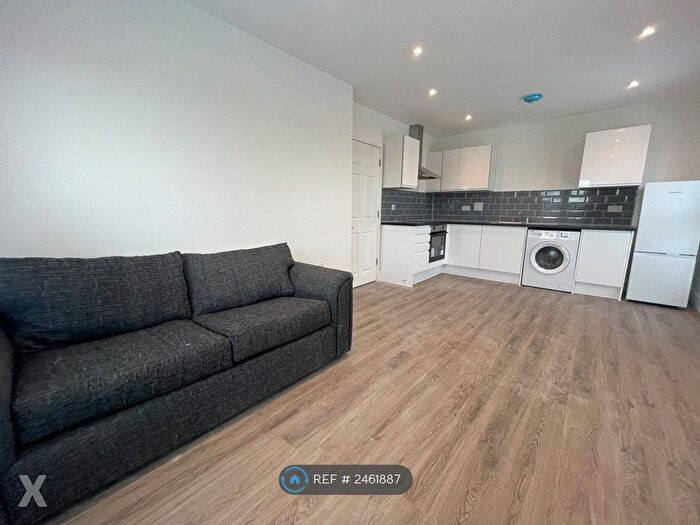 2 Bedroom Flat To Rent In The Balbirs, Southampton, SO17