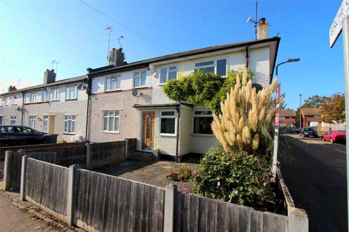 3 Bedroom End Of Terrace House To Rent In Danescroft Drive, Leigh-on-Sea, SS9