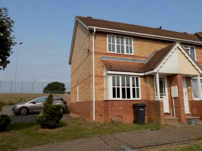 2 Bedroom End Of Terrace House To Rent In Hawthorn Close, Halstead, CO9