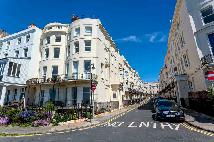 2 Bedroom Apartment To Rent In Bloomsbury Place, Brighton, BN2