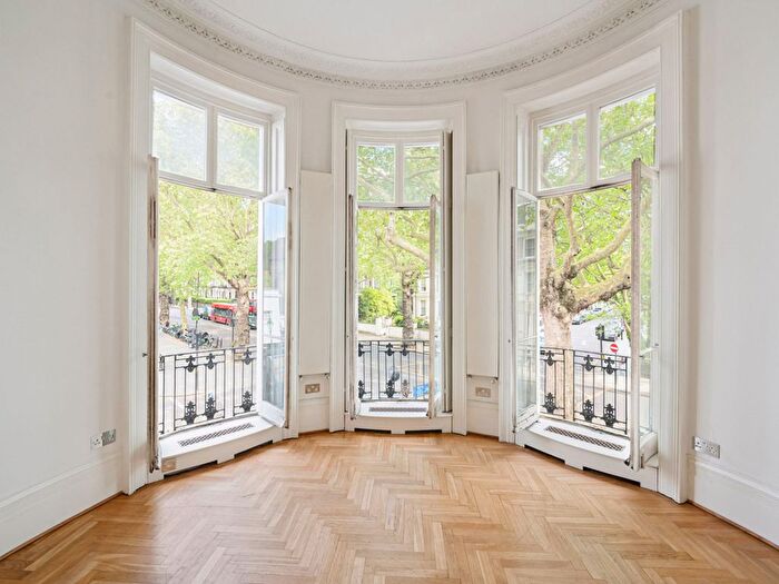 1 Bedroom Flat To Rent In Holland Park Avenue, London, W11
