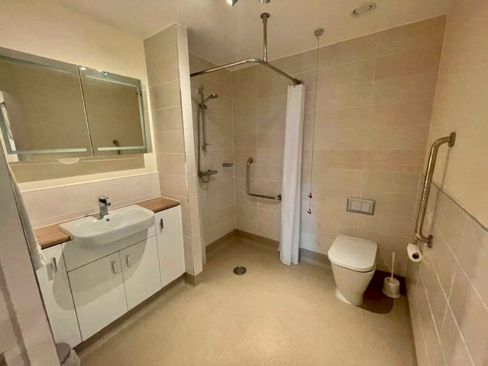 2 Bedroom Retirement Property For Sale In Springfield Close, Stratford-upon-Avon, CV37