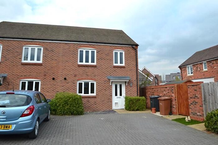 3 Bedroom Semi-Detached House To Rent In Oat Road, Andover, SP11