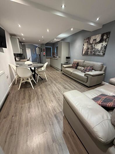 6 Bedroom House To Rent In Umberslade Road, Selly Oak, West Midlands, B29