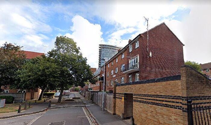 1 Bedroom Flat To Rent In Codrington House, Hawke Street, PO1