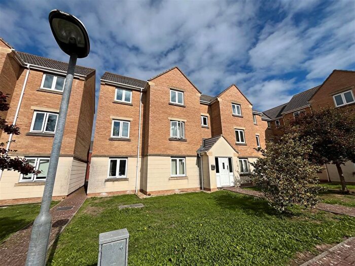 2 Bedroom Flat To Rent In Macfarlane Chase, Weston-Super-Mare, BS23