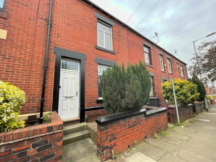 Houses to rent in Royton, Greater Manchester